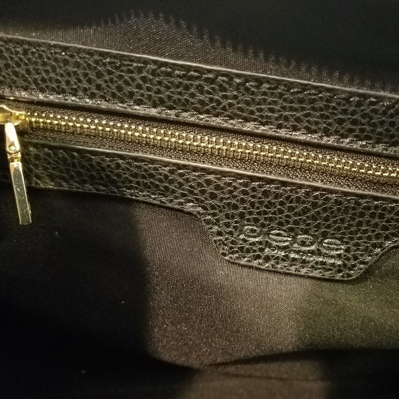 Bebe Black Ring Aurora Tote w/ adjustable straps - Picture 4 of 7